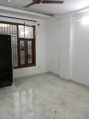 Room in 2 BHK Builder Floor at Chattarpur – for Rent