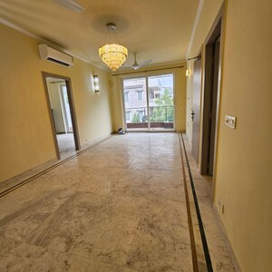 3 BHK Builder Floor For Rent in Sector 54