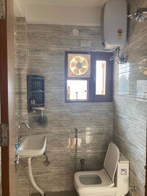 Bathroom in 2.5 BHK Builder Floor at Sector 57 – for Rent