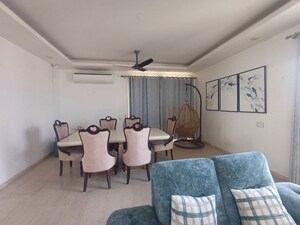 Room in 3.5 BHK Apartment at Eros Rosewood Villas, Sector 50 – for Rent
