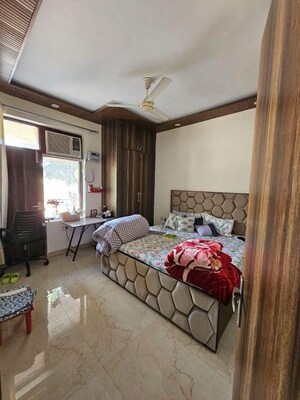 Bedroom in 2 BHK Builder Floor at Sushant Lok I – for Rent