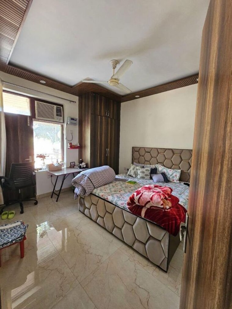 Bedroom, sushant lok i 2 Bedroom 215 Sq.Yd. Builder Floor In Sushant Lok I Gurgaon 10752772