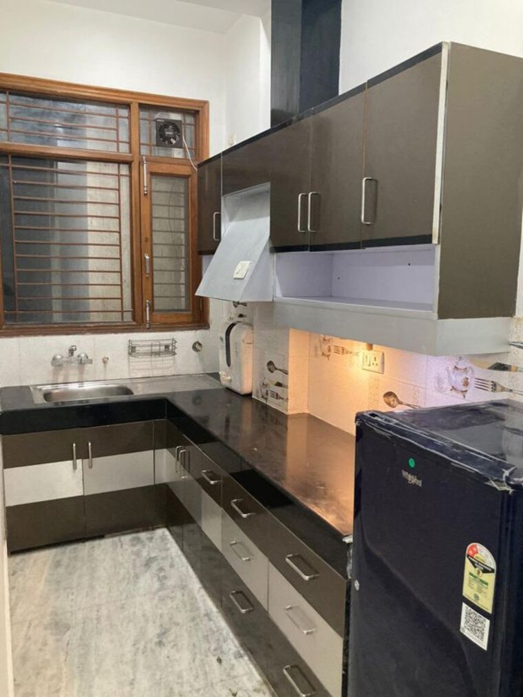 Kitchen, sector 43 2 Bedroom 215 Sq.Yd. Builder Floor In Sector 43 Gurgaon 10752782