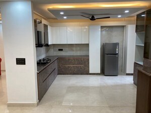 Room in 3 BHK Builder Floor at Sector 43 – for Rent