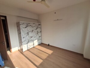Room in 2 BHK Apartment at Godrej Woods, Sector 43 – for Sale