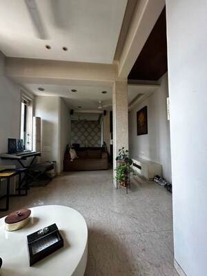 2 BHK Apartment For Rent in Walkeshwar