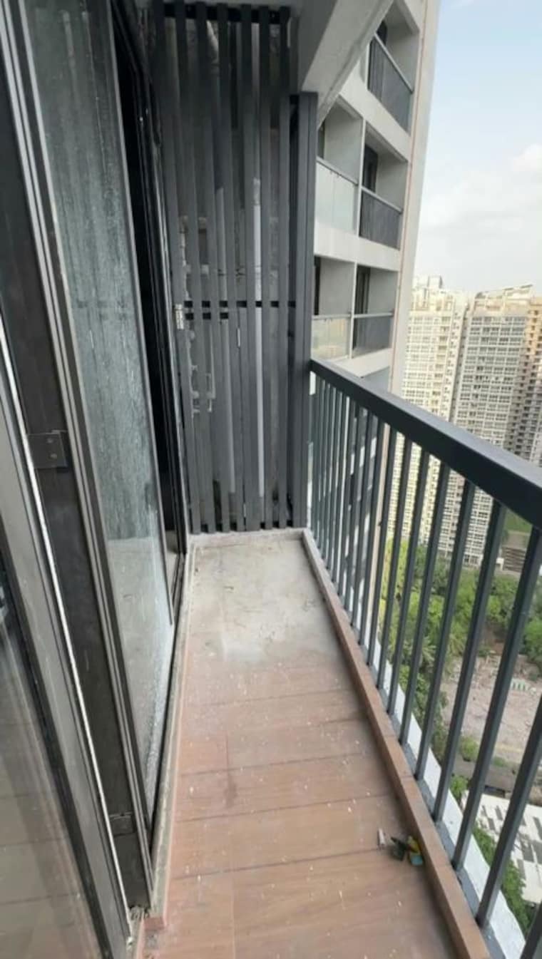 Balcony, damji-shamji-mahavir-spring-tulip-phase-1 2 Bedroom 716 Sq.Ft. Apartment In Pokhran Road No Two Thane 10752630