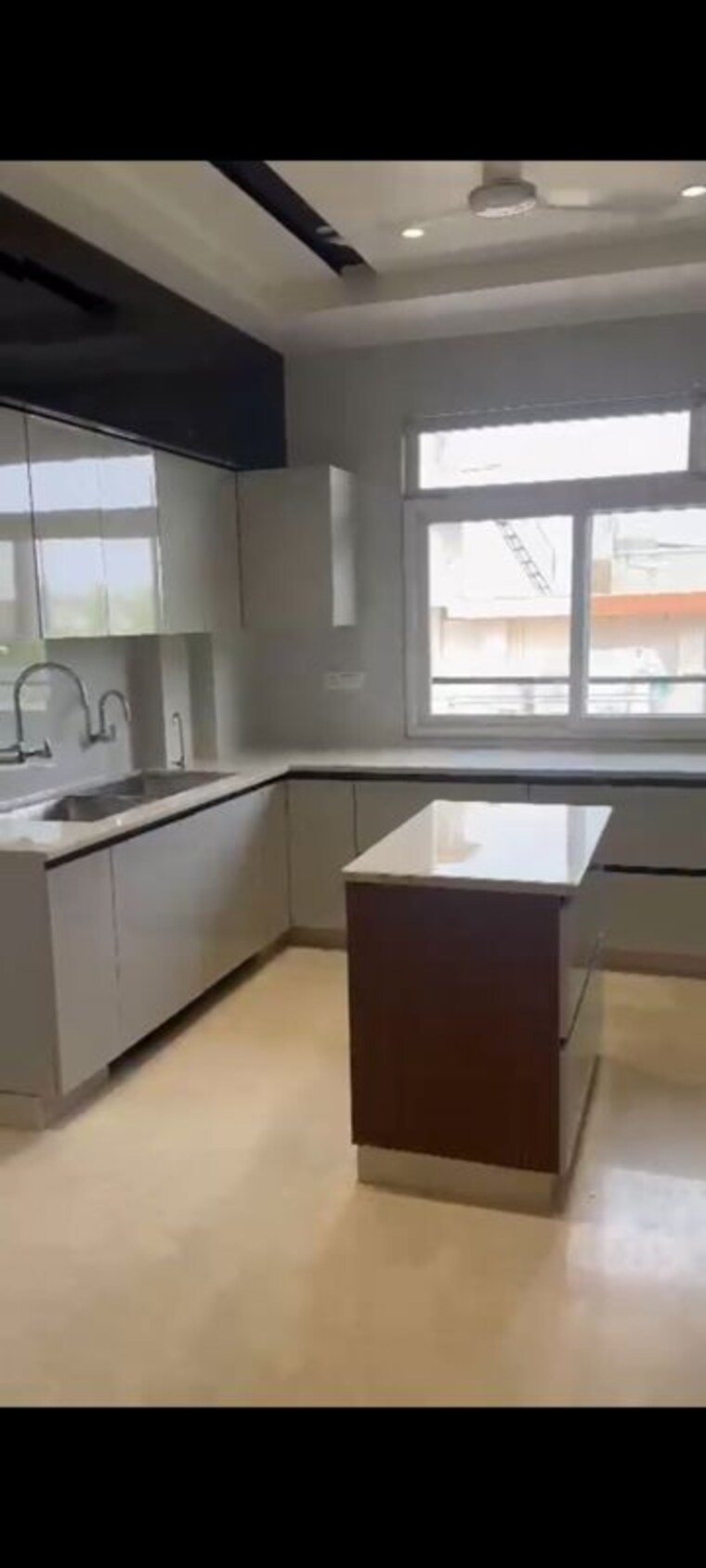 Kitchen, paschim vihar 3 Bedroom 200 Sq.Yd. Builder Floor In Paschim Vihar Delhi 10752875