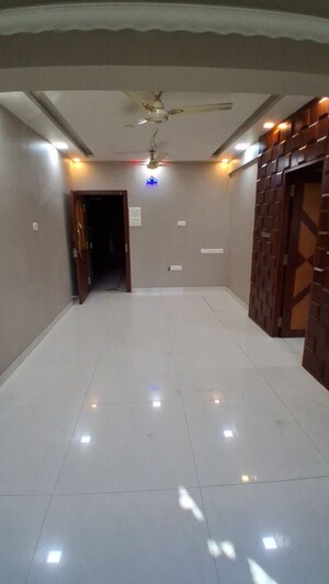 Furnished Amenities in 1 BHK Apartment at Vinus Apartment, Airoli Sector 6 – for Rent