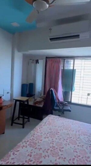 Room in 2 BHK Apartment at Dadar West – for Rent