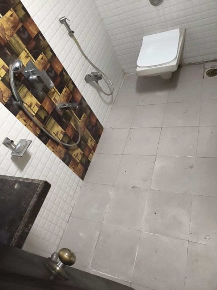Bathroom, ravi-estate 2 Bedroom 760 Sq.Ft. Apartment In Pokhran Road No One Thane 10752904