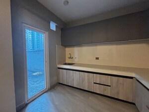 Room in 3 BHK Apartment at Supercity Mayfair Residency, Tech Zone 4 Greater Noida – for Sale