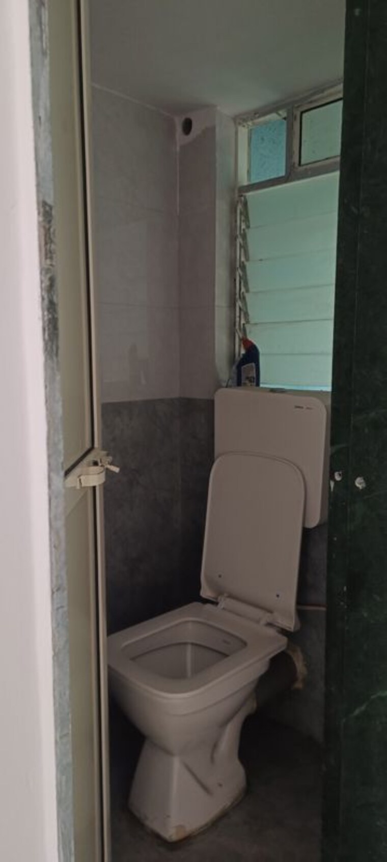 Bathroom, shree-tirupati-stg-signature-residency Commercial Office Space 450 Sq.Ft. In Patlipada Thane 10699118