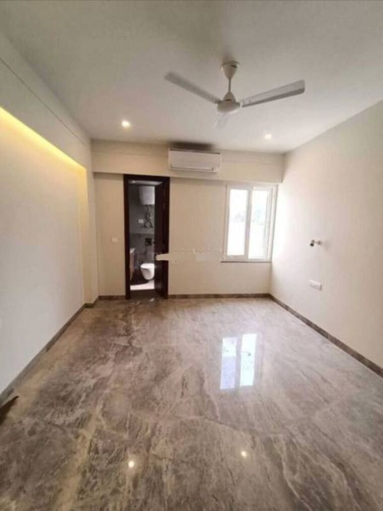 Room, greater kailash i 4 Bedroom 300 Sq.Yd. Builder Floor In Greater Kailash I Delhi 10752930