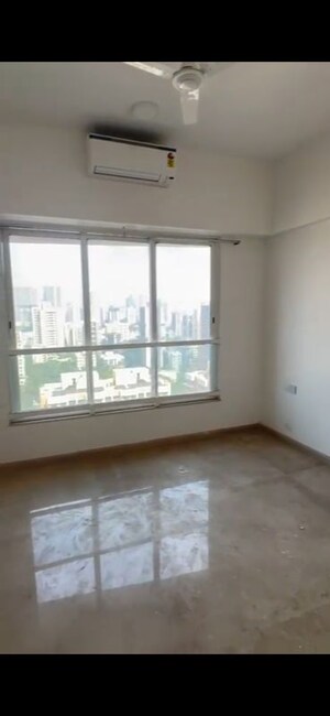 Room in 2 BHK Apartment at Kalpataru Radiance, Goregaon West – for Rent