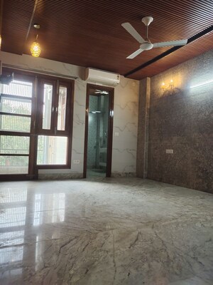 Staircase in 3 BHK Builder Floor at Sukhdev Vihar – for Rent