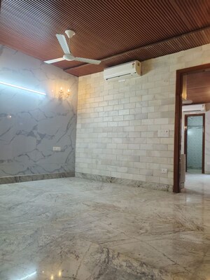 Balcony in 3 BHK Builder Floor at Sukhdev Vihar – for Rent