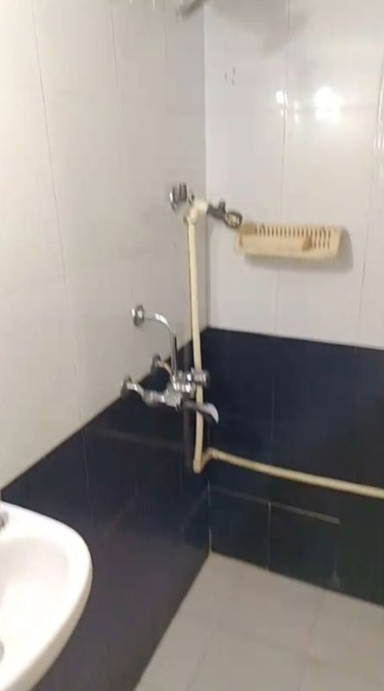Bathroom, century bazar 1 Bedroom 270 Sq.Ft. Apartment In Century Bazar Mumbai 10752956