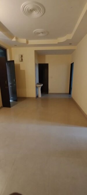 Room in 3 BHK Apartment at Shanti Nagar – for Rent