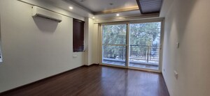 Room in 3 BHK Builder Floor at Sushant Lok I – for Rent