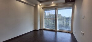 Room in 3 BHK Builder Floor at Sushant Lok I – for Rent