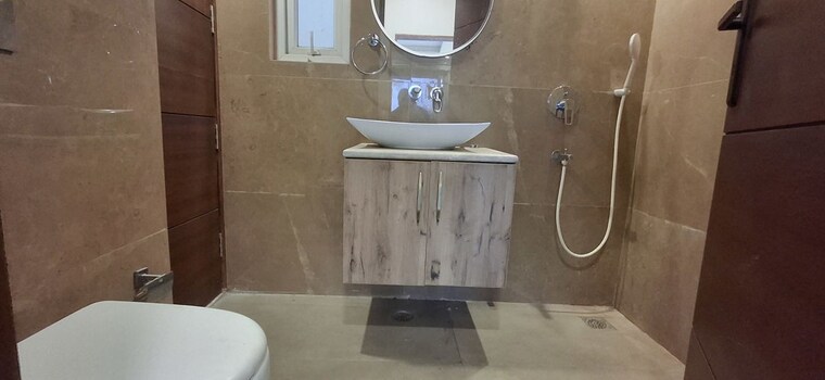 Bathroom, sushant lok i 3 Bedroom 2200 Sq.Ft. Builder Floor In Sushant Lok I Gurgaon 10752991