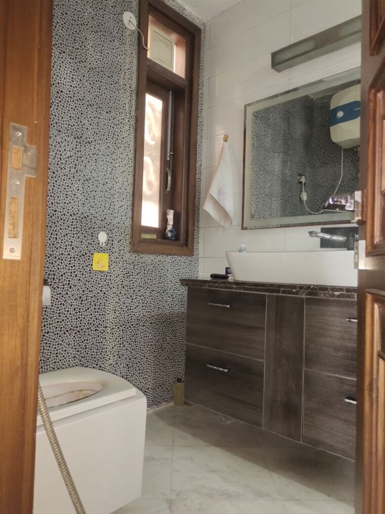 undefined, east of kailash 2 Bedroom 1500 Sq.Ft. Builder Floor In East Of Kailash Delhi 10752985
