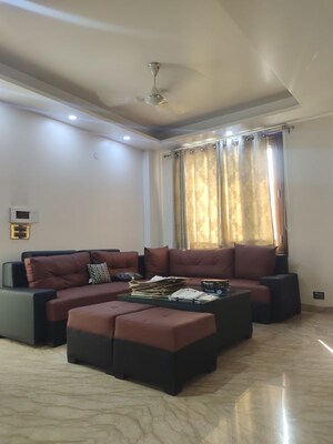 Furnished Amenities in 2 BHK Builder Floor at East Of Kailash – for Rent