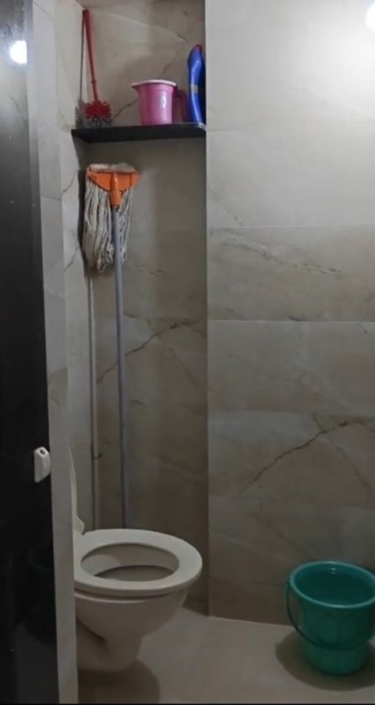 Bathroom, century bazar 1 Bedroom 300 Sq.Ft. Apartment In Century Bazar Mumbai 10752983
