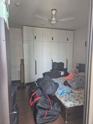 Room in 3 BHK Apartment at Tata Primanti-Executive Apartments, Sector 72 – for Sale