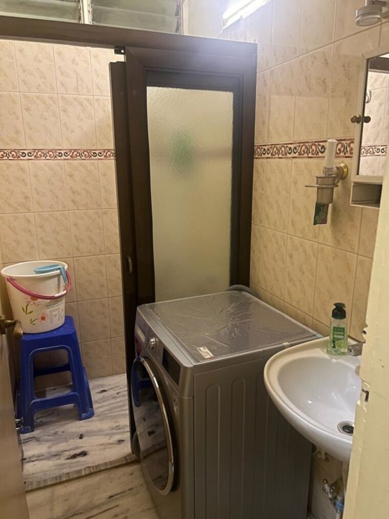 Attached Bathroom, colaba-court 2 Bedroom 800 Sq.Ft. Apartment In Colaba Mumbai 10753119