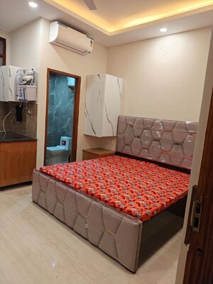 1 RK Builder Floor For Rent in Sector 40