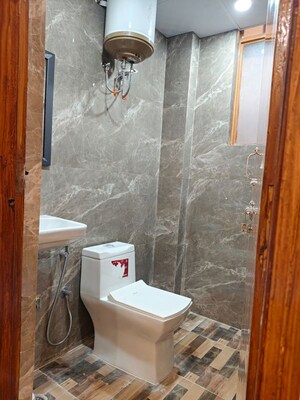 Bathroom in 1 RK Builder Floor at Sector 41 – for Rent