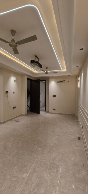 Room in 3 BHK Builder Floor at East Of Kailash – for Sale