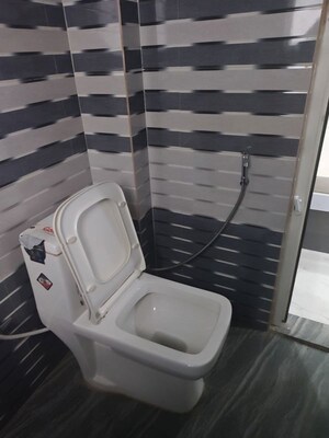 Bathroom in 1 RK Builder Floor at Sector 40 – for Rent