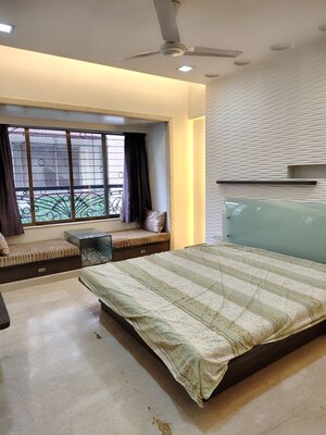 Bedroom in 3 BHK Apartment at Landmark Building Bandra West, Bandra West – for Rent