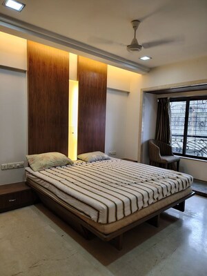Bedroom in 3 BHK Apartment at Landmark Building Bandra West, Bandra West – for Rent