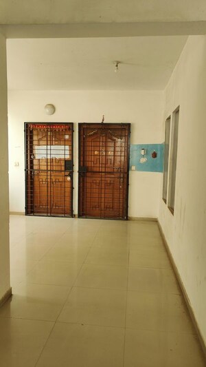  Apartment For Sale in Mantana Kurchi