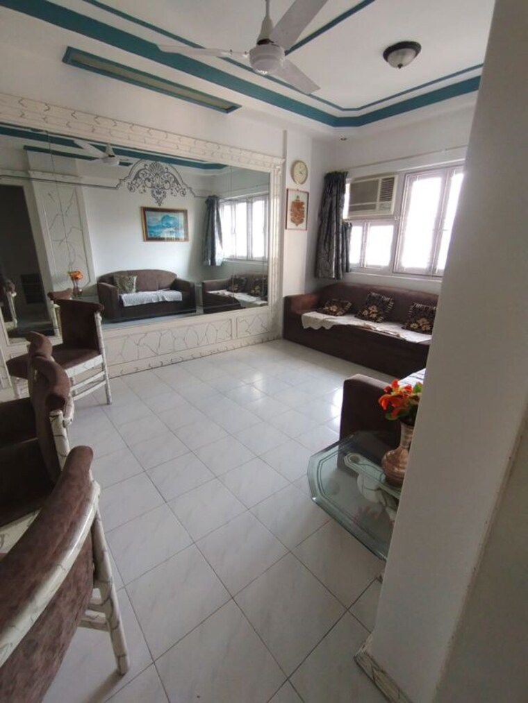 Living Room, lokhandwala complex 2 Bedroom 750 Sq.Ft. Apartment In Lokhandwala Complex Mumbai 10753241