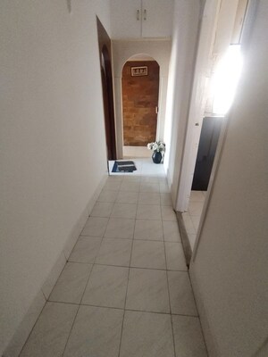 Common Area in 2 BHK Apartment at Lokhandwala Complex – for Rent