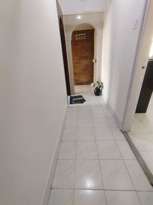 Common Area in 2 BHK Apartment at Lokhandwala Complex – for Rent