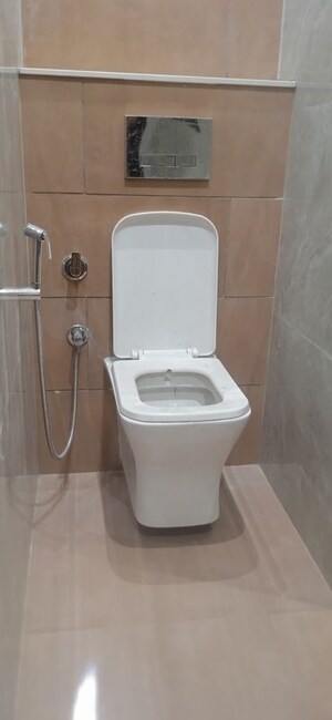 Bathroom in 3 BHK Builder Floor at Sector 1 Dwarka – for Rent