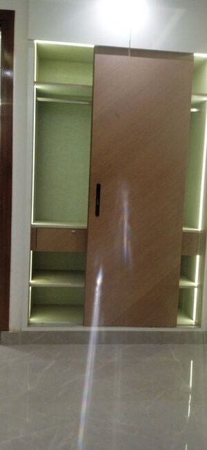 Bathroom in 3 BHK Builder Floor at Sector 1 Dwarka – for Rent