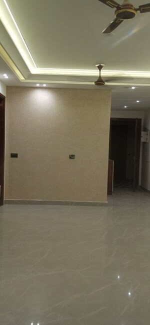 Room in 3 BHK Builder Floor at Sector 1 Dwarka – for Rent