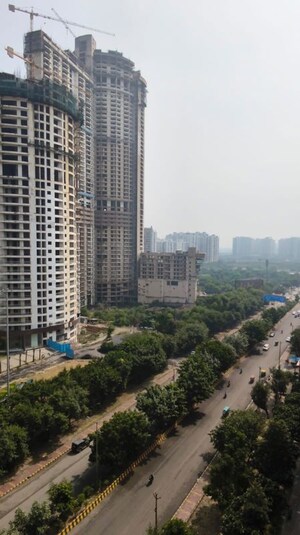 3.5 BHK Apartment – Exterior View View at Aims Golf City, Sector 75 - for Rent