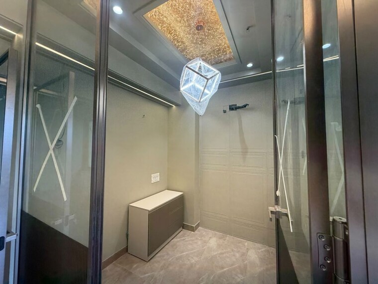Bathroom, netaji subhash place Commercial Office Space 442 Sq.Ft. In Netaji Subhash Place Delhi 10753285
