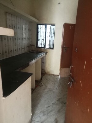 Kitchen in 1 BHK Builder Floor at Gomti Nagar – for Rent