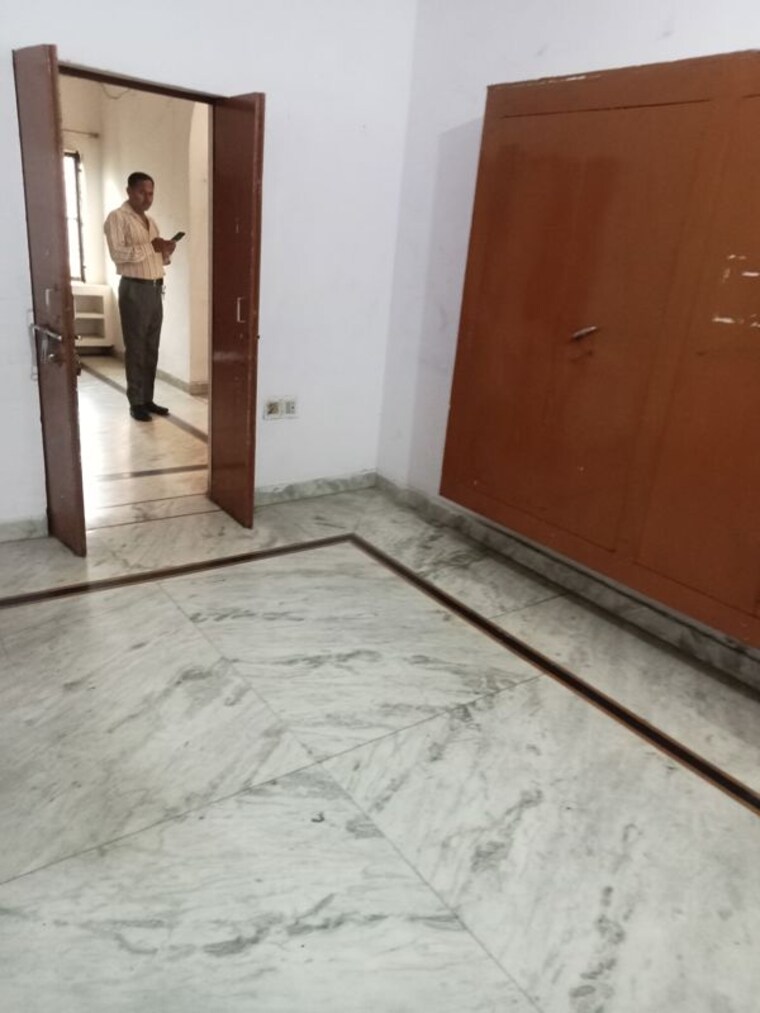 Room, gomti nagar 1 Bedroom 900 Sq.Ft. Builder Floor In Gomti Nagar Lucknow 10753230