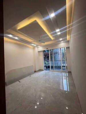 Master Bedroom in 3 BHK Builder Floor at Hauz Khas – for Sale