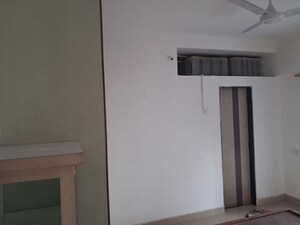 Room in 3 BHK Apartment at Bhutra Prem Nagar, Mira Road East – for Rent